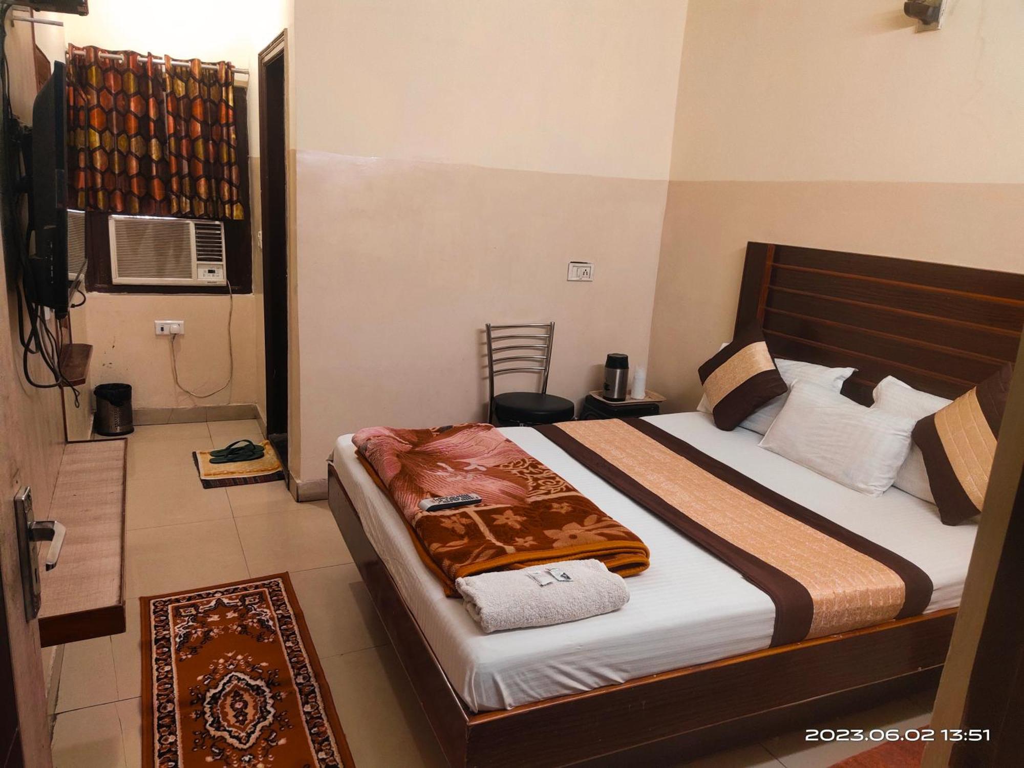 Hotel Diamond Νέο Δελχί Εξωτερικό φωτογραφία